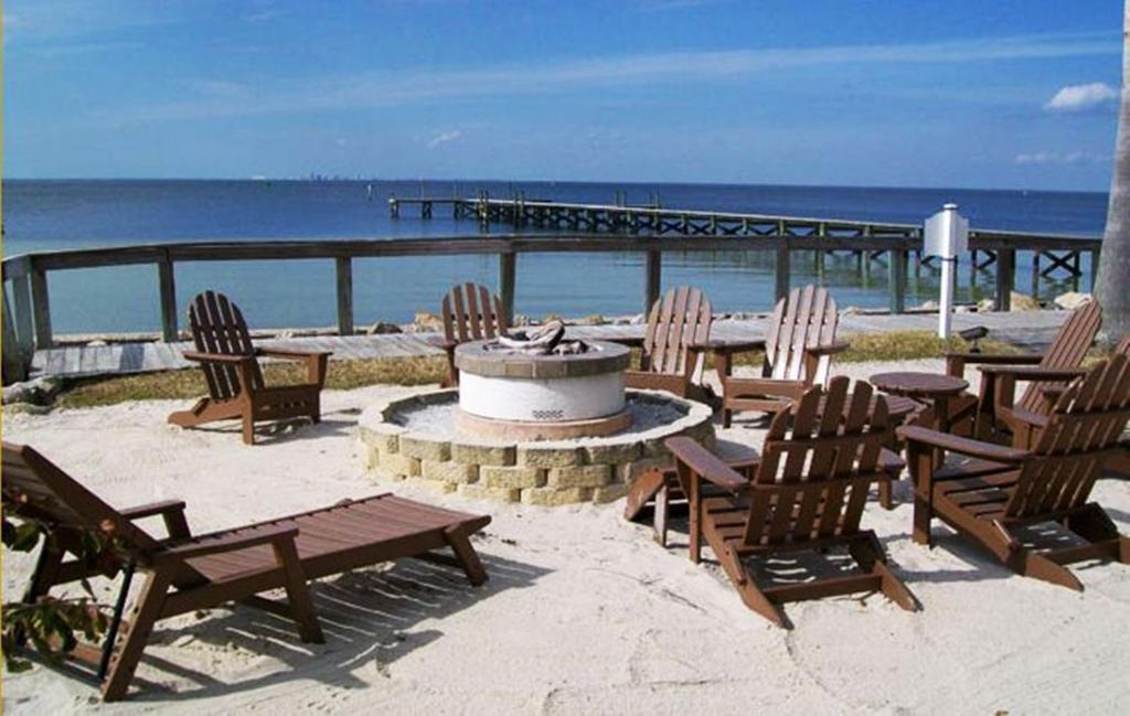 Harborside Suites At Little Harbor Ruskin Exterior photo